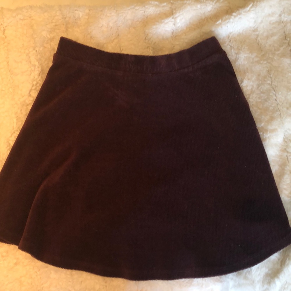 Cute maroon skirt